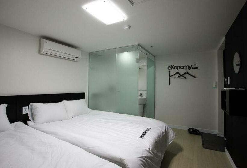 Номер Deluxe, Ekonomy Hotel Myeongdong Premier