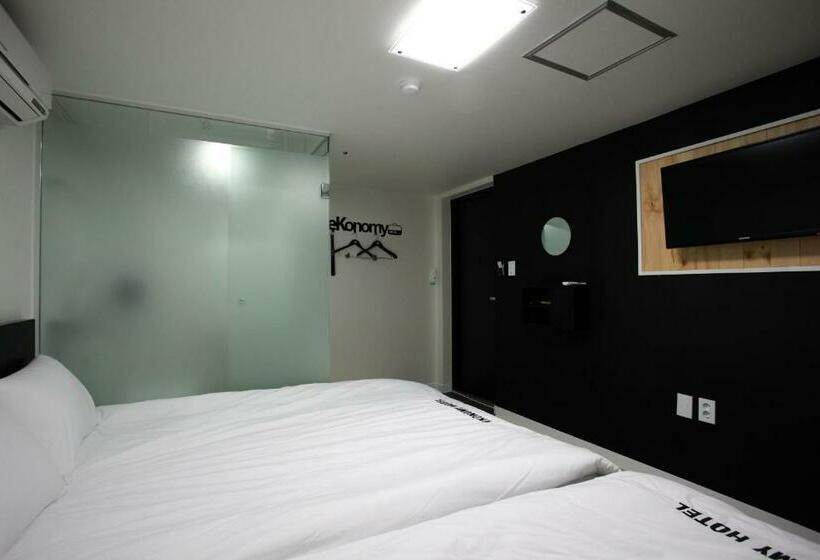 Номер Deluxe, Ekonomy Hotel Myeongdong Premier
