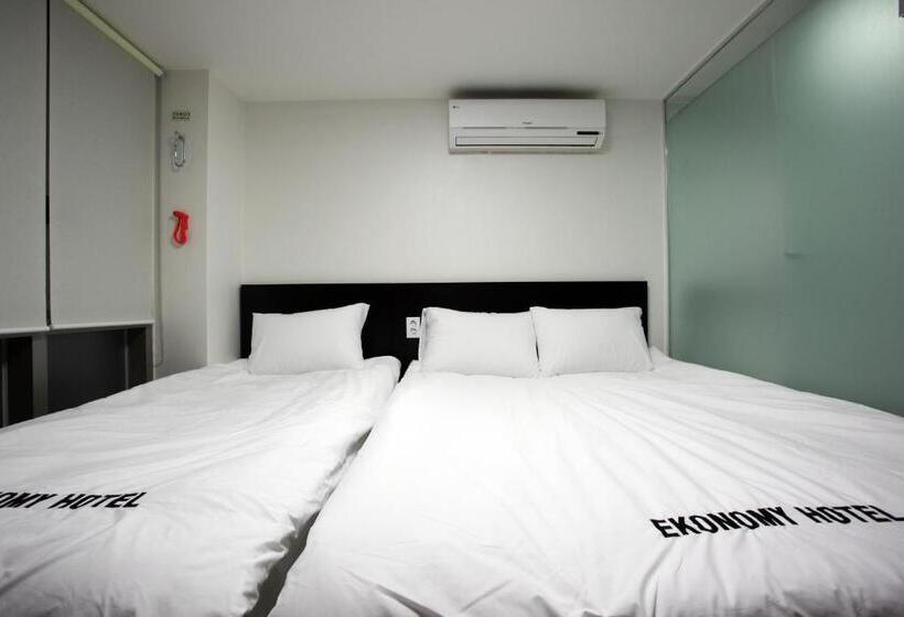 Номер Deluxe, Ekonomy Hotel Myeongdong Premier