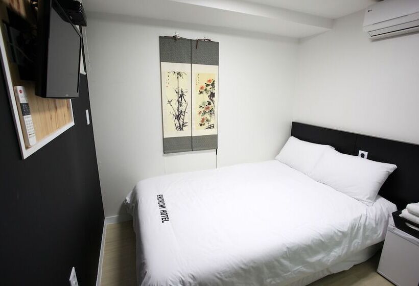 Номер Стандарт, Ekonomy Hotel Myeongdong Premier