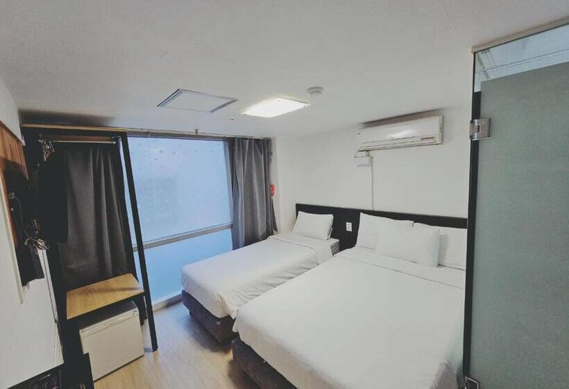 Номер Deluxe, Ekonomy Hotel Myeongdong Premier