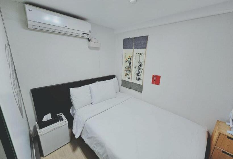 Номер Economy, Ekonomy Hotel Myeongdong Premier