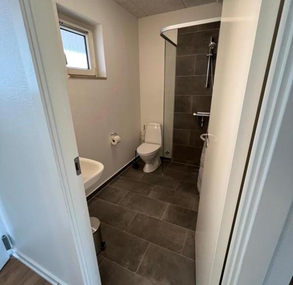 スタンダードスタジオ, Go Sleep Bredehus