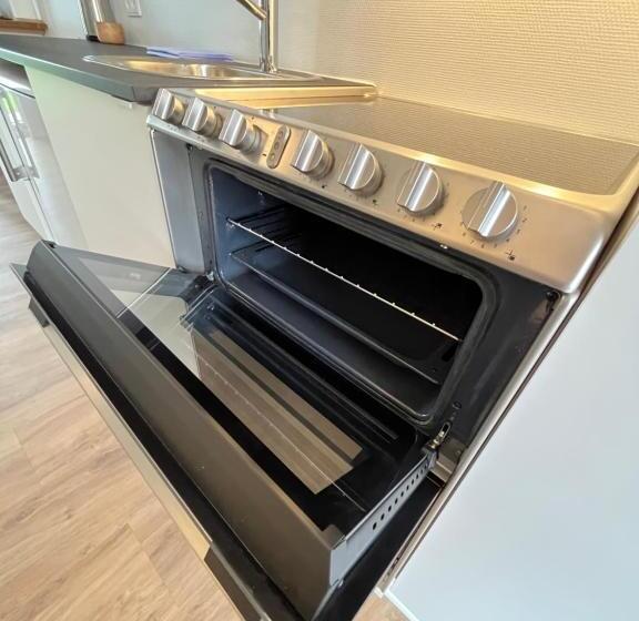 スタンダードスタジオ, Go Sleep Bredehus