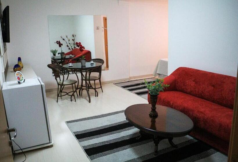 جناح سرير كينج, Grande