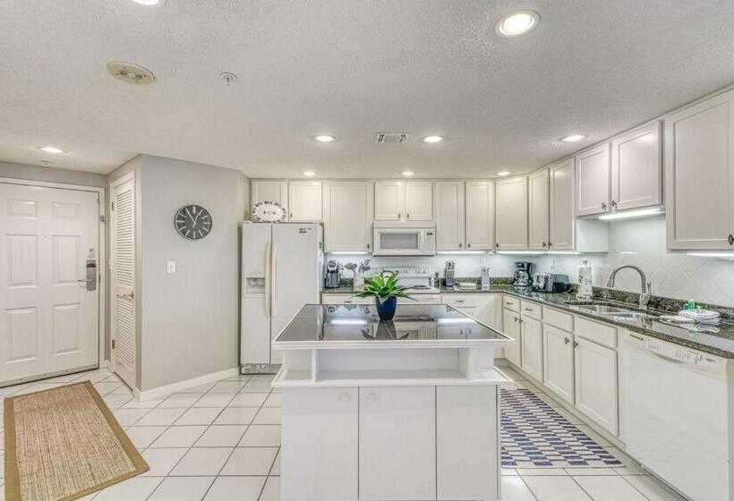 Апартаменты 3 Спальни, The Palms #1002