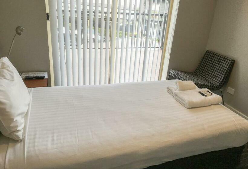 Quarto Estandar Individual Banheiro Compartilhado, The Premier Hotel Broadmeadow