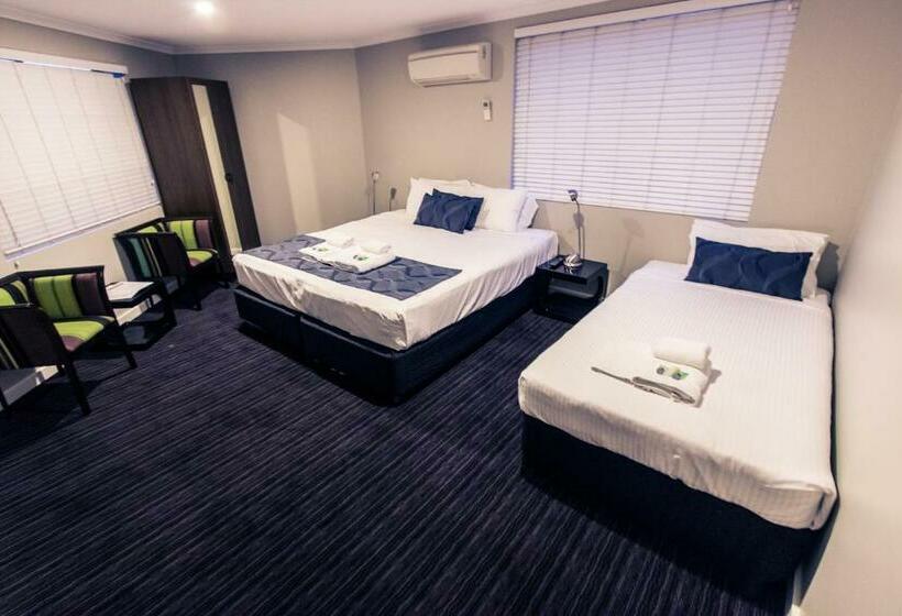 Quarto Familiar Banheiro Compartilhado, The Premier Hotel Broadmeadow