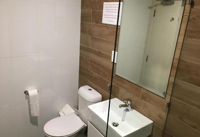 Quarto Estandar Banheiro Compartilhado, The Premier Hotel Broadmeadow