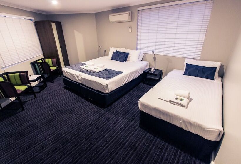 Quarto Familiar Banheiro Compartilhado, The Premier Hotel Broadmeadow