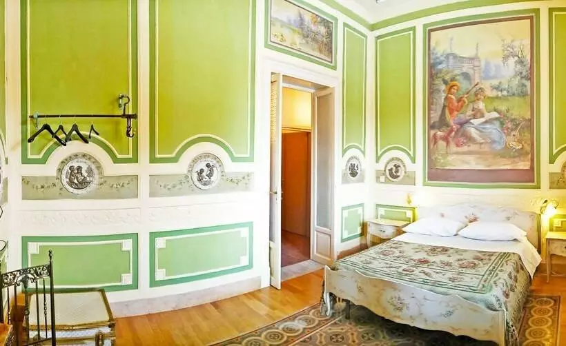 اتاق لوکس با بالکن, Hollywood Inn Palermo
