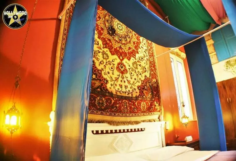 اتاق لوکس, Hollywood Inn Palermo