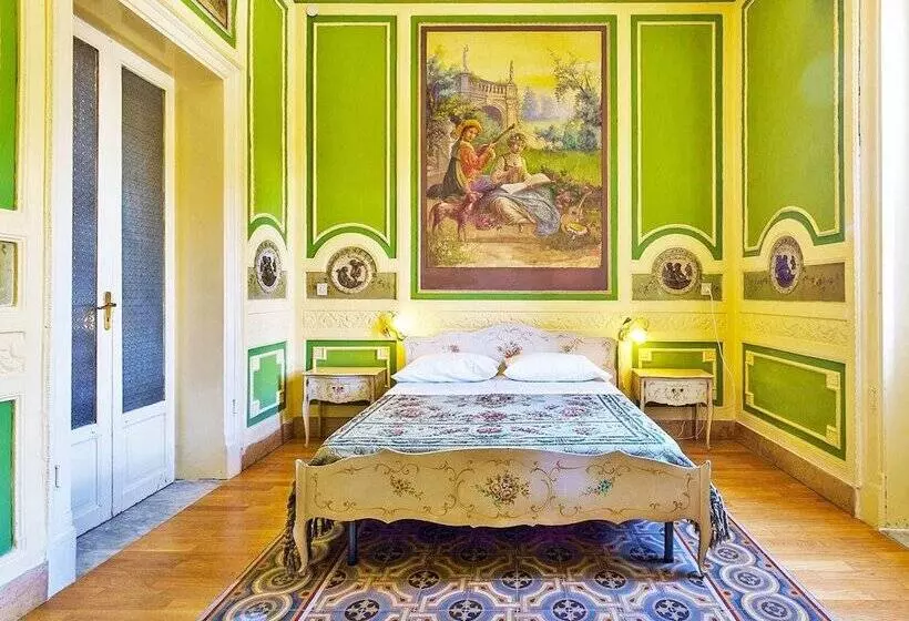 اتاق لوکس با بالکن, Hollywood Inn Palermo