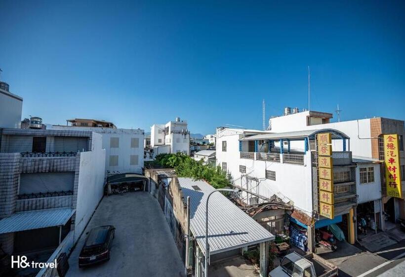 اتاق لوکس با تراس, Taitung Spring Homestay B&b