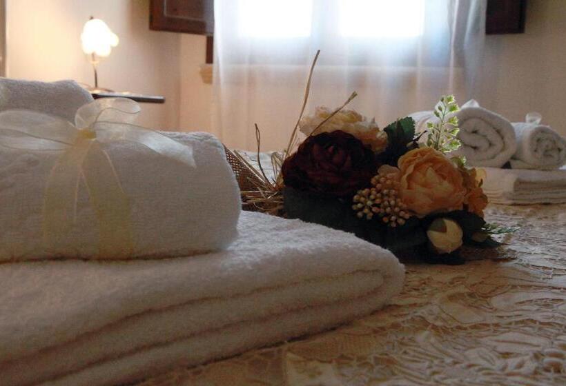 חדר סטנדרט לארבעה, B&b Donna Concetta