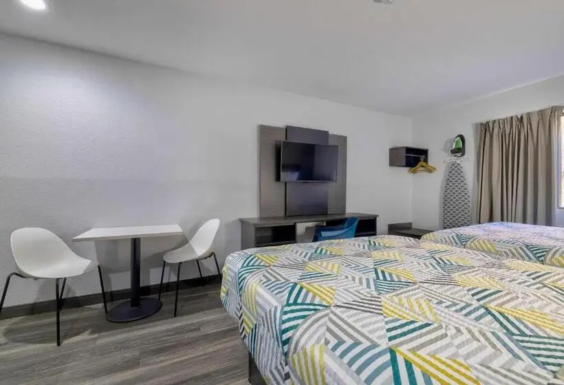 デラックスの４人部屋, Studio 6 Little Rock, Ar   South