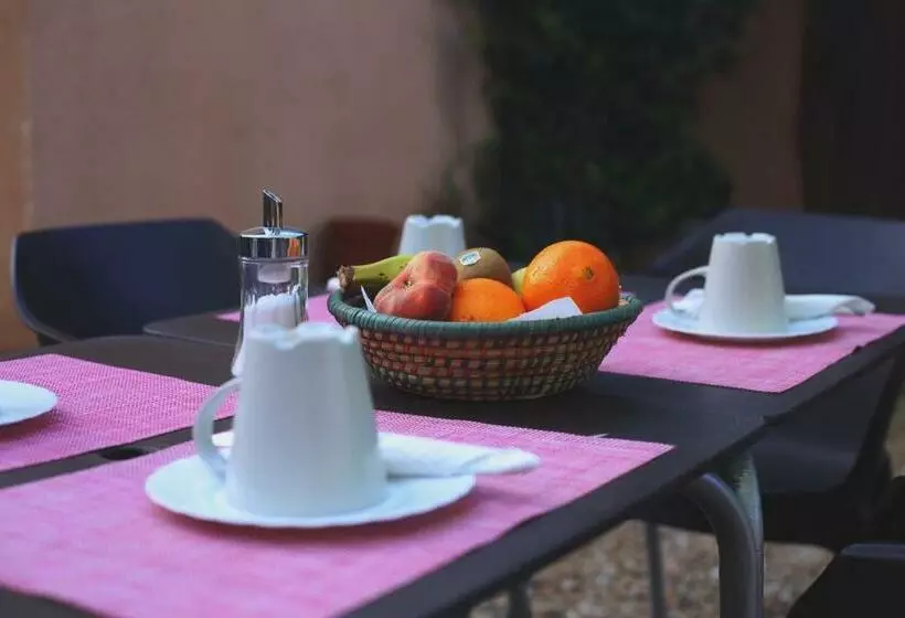 ルームシェアのワンベッド, Albergue Rural Las Águedas