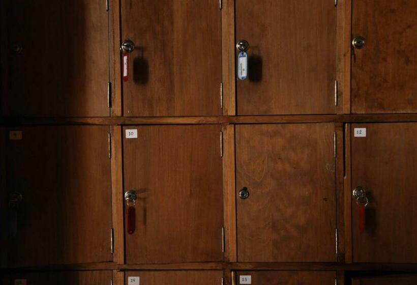 ルームシェアのワンベッド, Albergue Rural Las Águedas