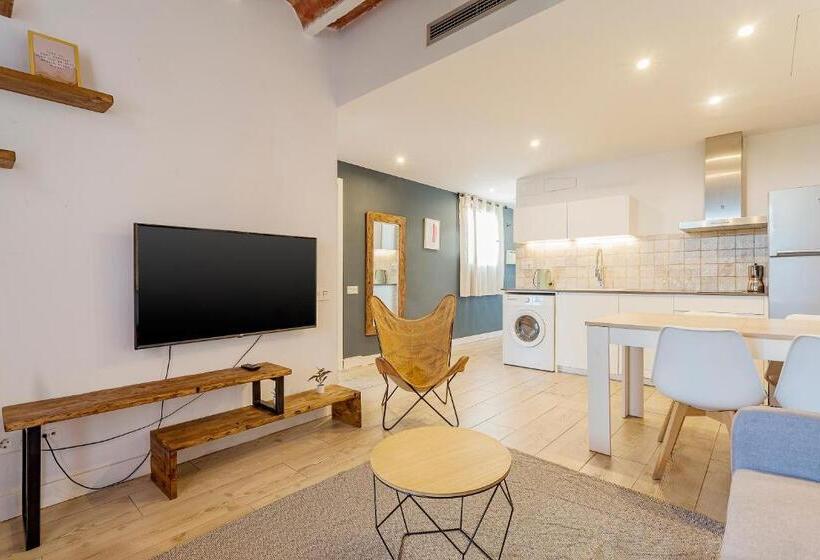 1 Bedroom Penthouse Apartment, Bird House