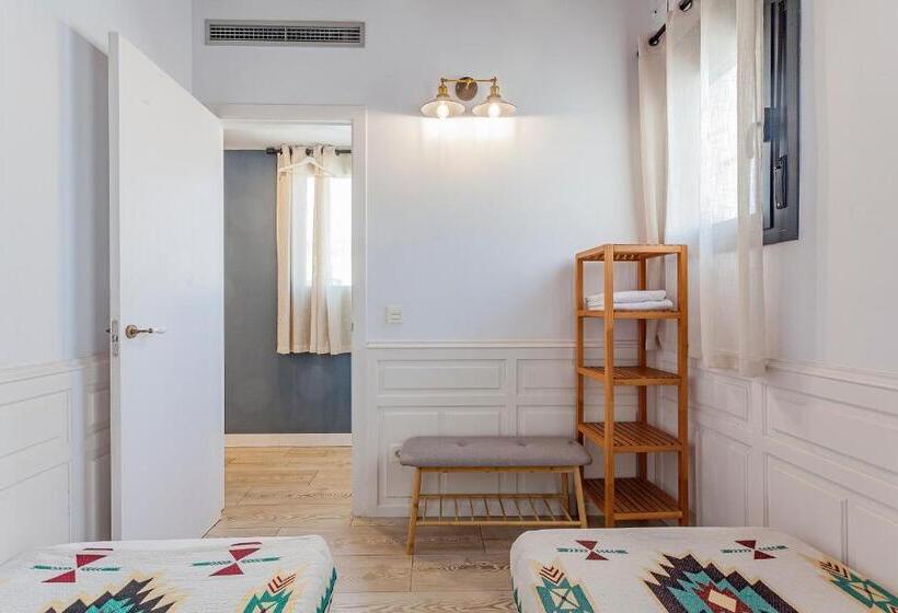 1 Bedroom Penthouse Apartment, Bird House