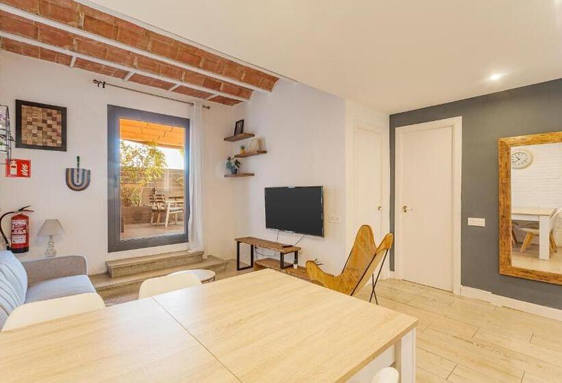 1 Bedroom Penthouse Apartment, Bird House