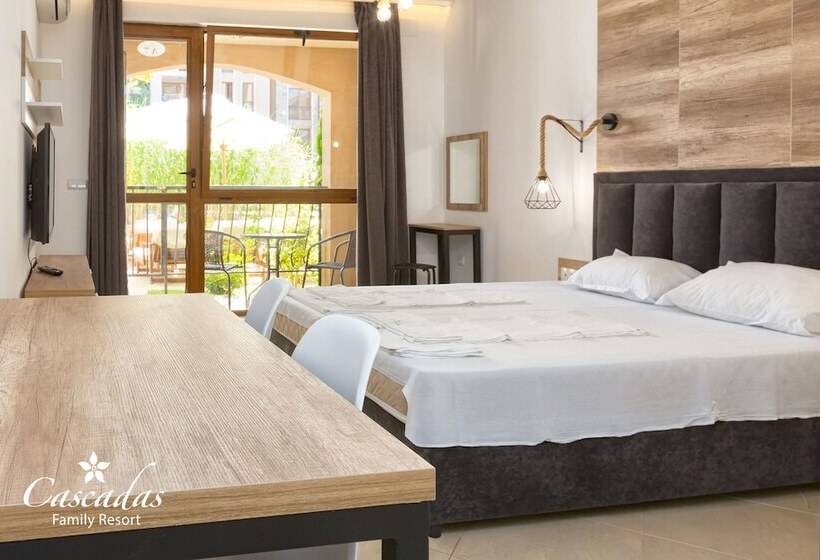 استودیوی لوکس, Cascadas Family Resort