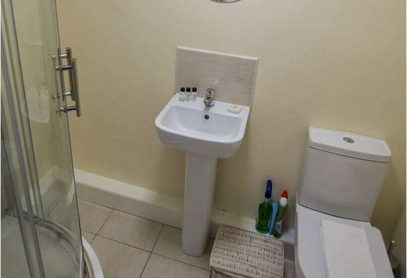 חדר סופריור, The Unicorn Richmond