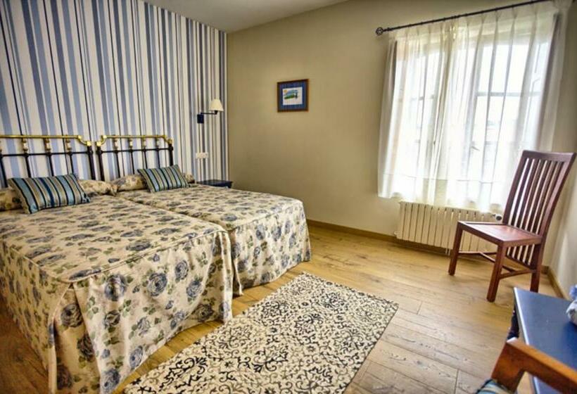 اتاق استاندارد, Colonial De Santillana