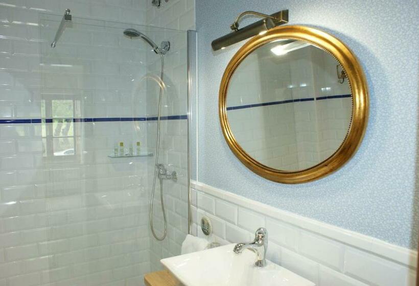 اتاق استاندارد, Colonial De Santillana