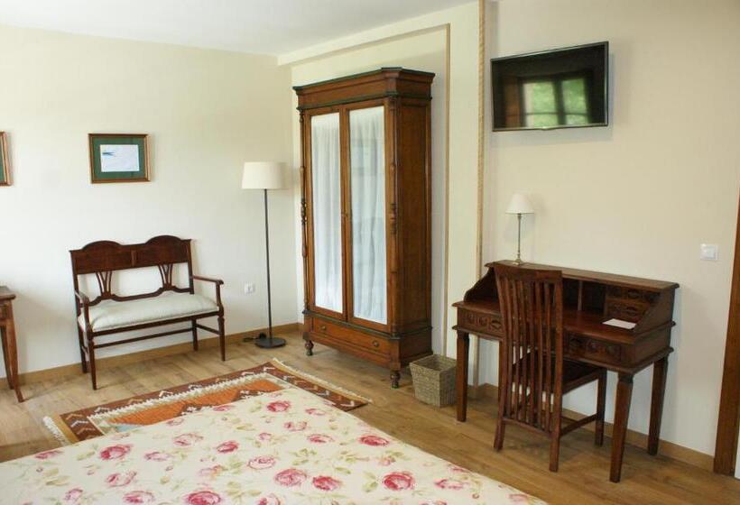 اتاق استاندارد, Colonial De Santillana