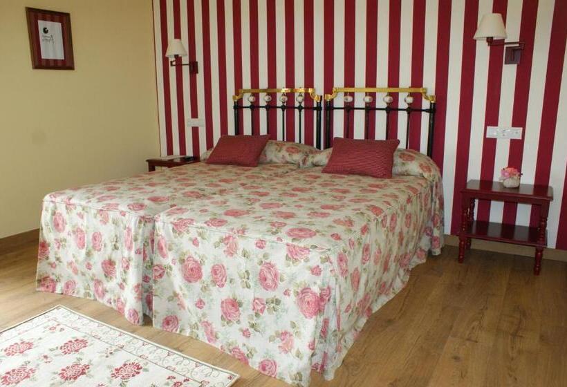 اتاق استاندارد, Colonial De Santillana