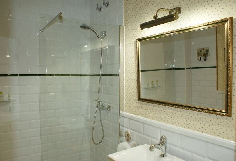 اتاق استاندارد, Colonial De Santillana