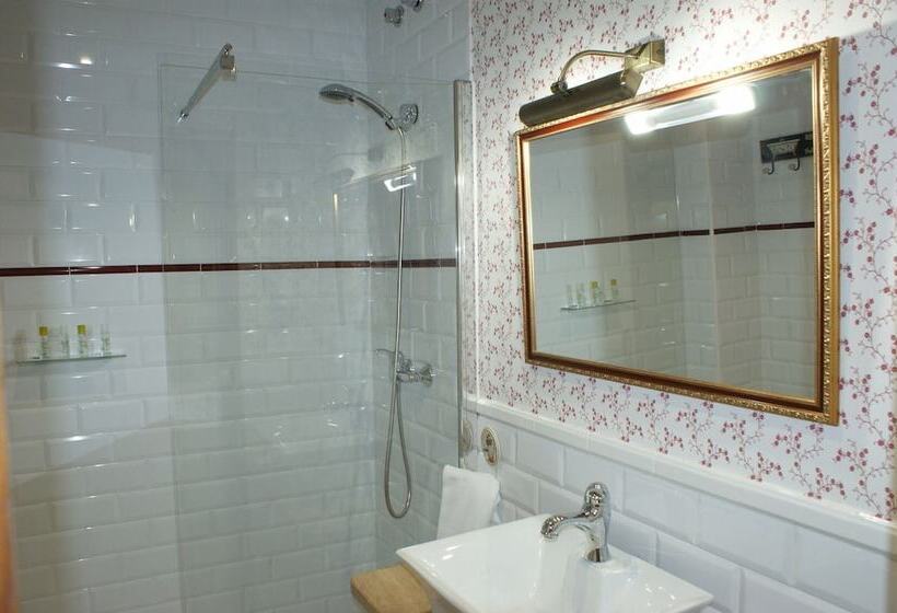 اتاق استاندارد, Colonial De Santillana