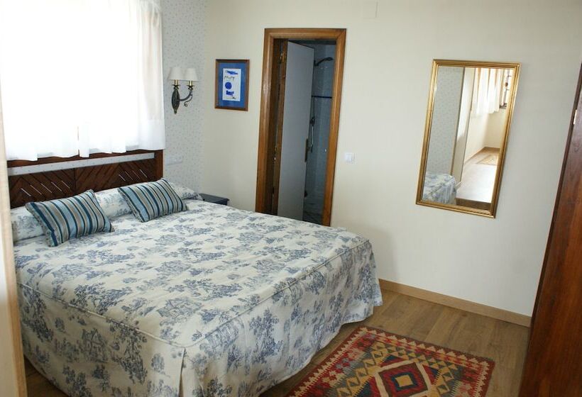 اتاق استاندارد سه نفره, Colonial De Santillana