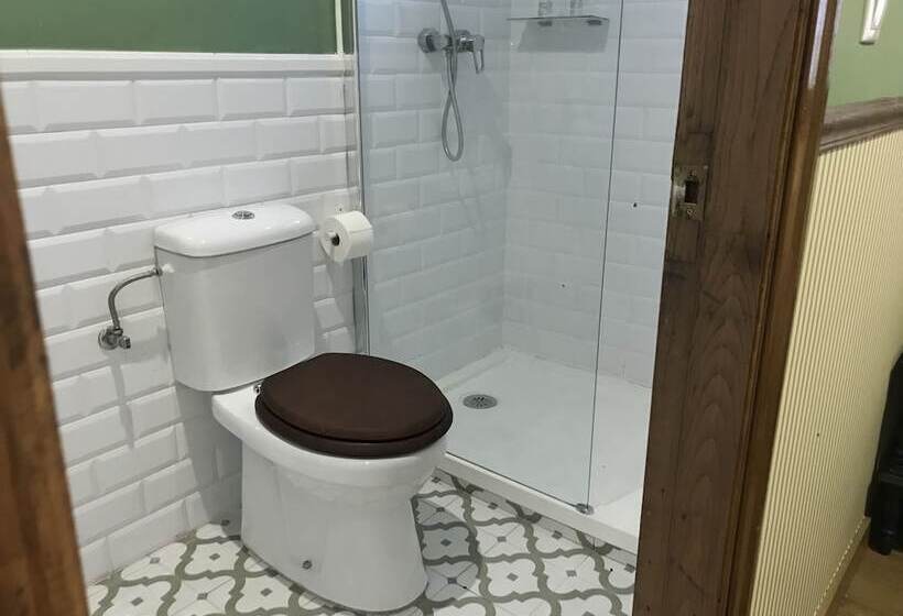 اتاق استاندارد یک نفره, Colonial De Santillana