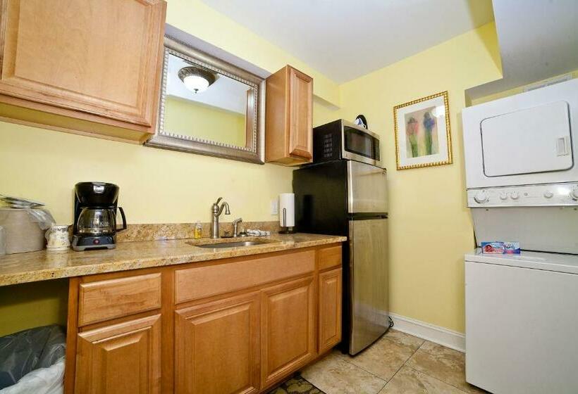 מיטת קינג בסוויטה, Desoto Beach Gardens