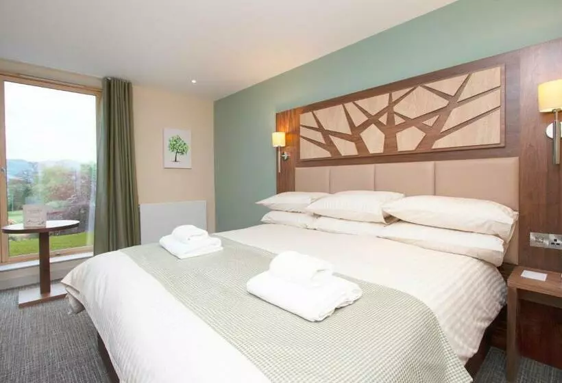 Standard Room King Size Bed, Drimsynie Estate