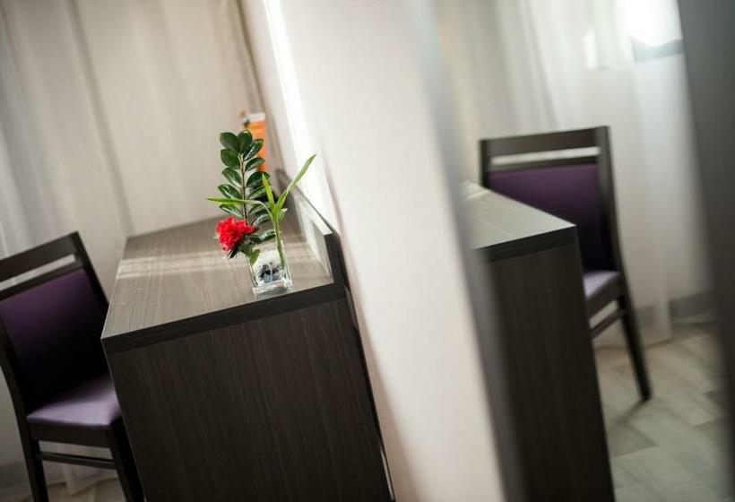 스탠다드 트리플 룸, Eurocentre 3 Toulouse Nord