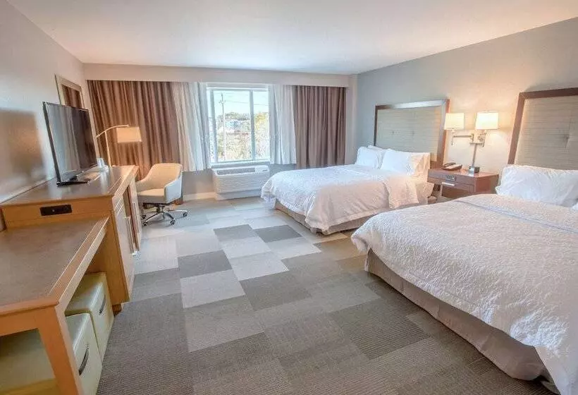 身障者適用スタンダードルーム, Hampton Inn By Hilton Amesbury