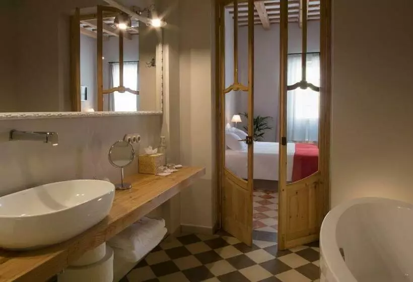 اتاق لوکس, Jardí De Ses Bruixes Boutique