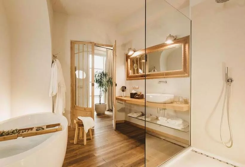 سوییت سوپریور, Jardí De Ses Bruixes Boutique