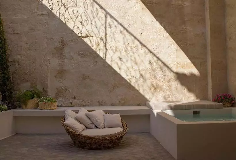 سوییت سوپریور, Jardí De Ses Bruixes Boutique