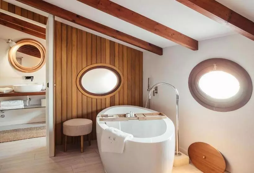 سوییت دوبلکس, Jardí De Ses Bruixes Boutique