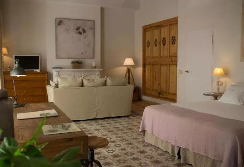 سوییت سوپریور, Jardí De Ses Bruixes Boutique