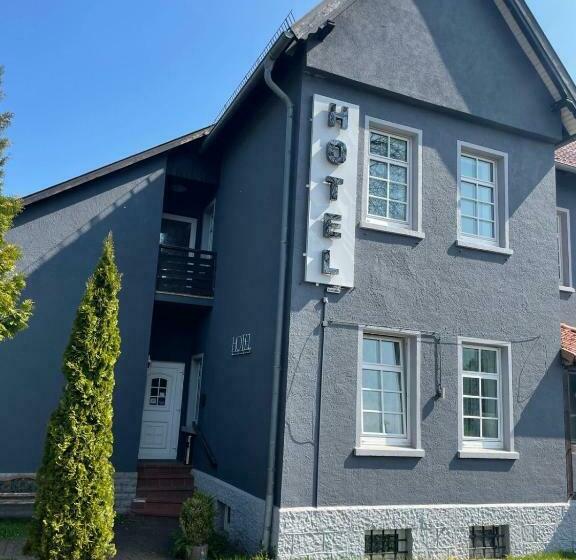 Номер Стандарт, Kleineilsen