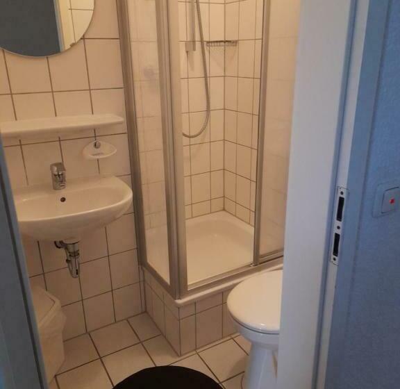 Номер Стандарт, Kleineilsen