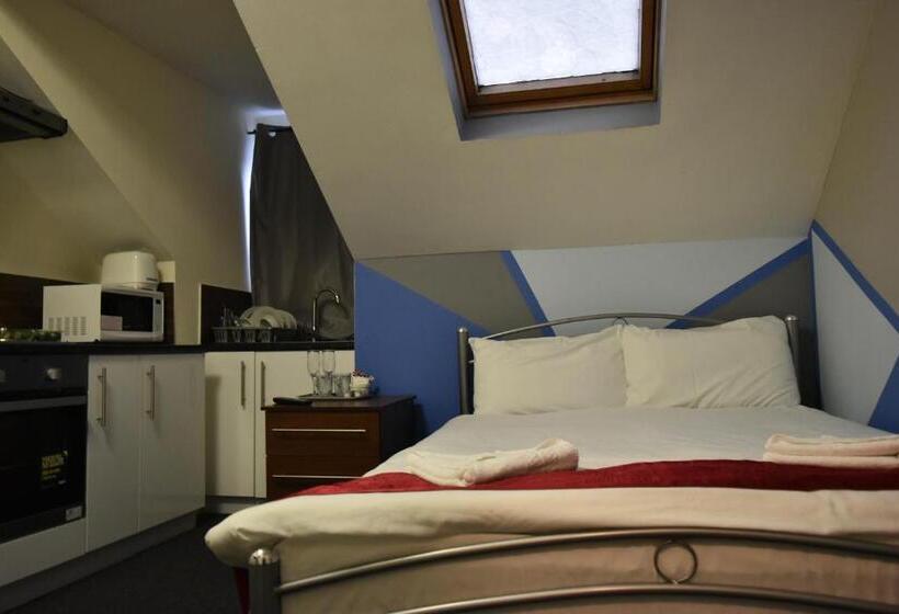 デラックススタジオ, London Olympus Hotel Nirvana