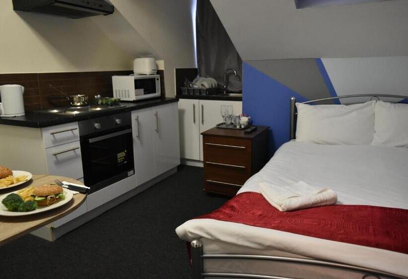 デラックススタジオ, London Olympus Hotel Nirvana