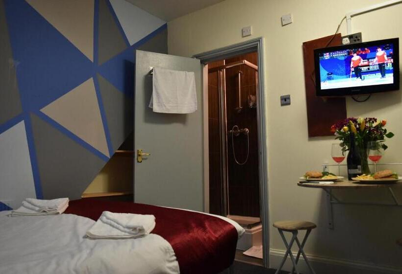 デラックススタジオ, London Olympus Hotel Nirvana