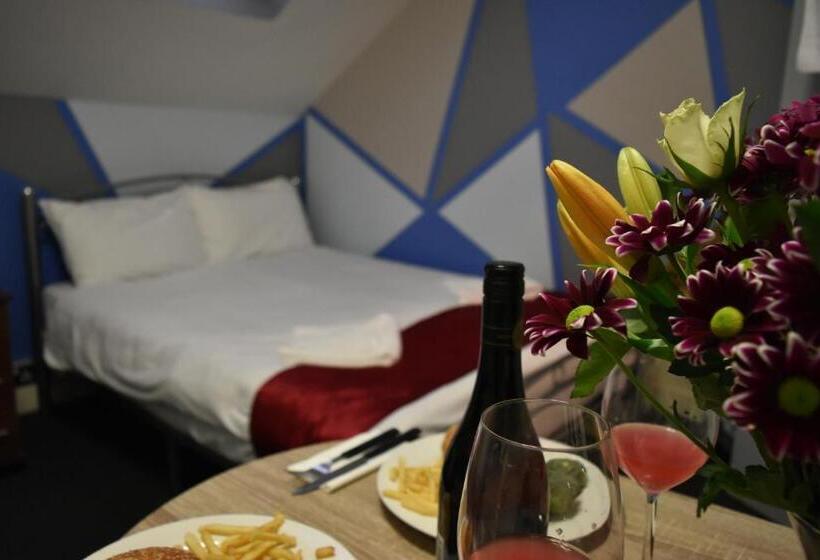 デラックススタジオ, London Olympus Hotel Nirvana